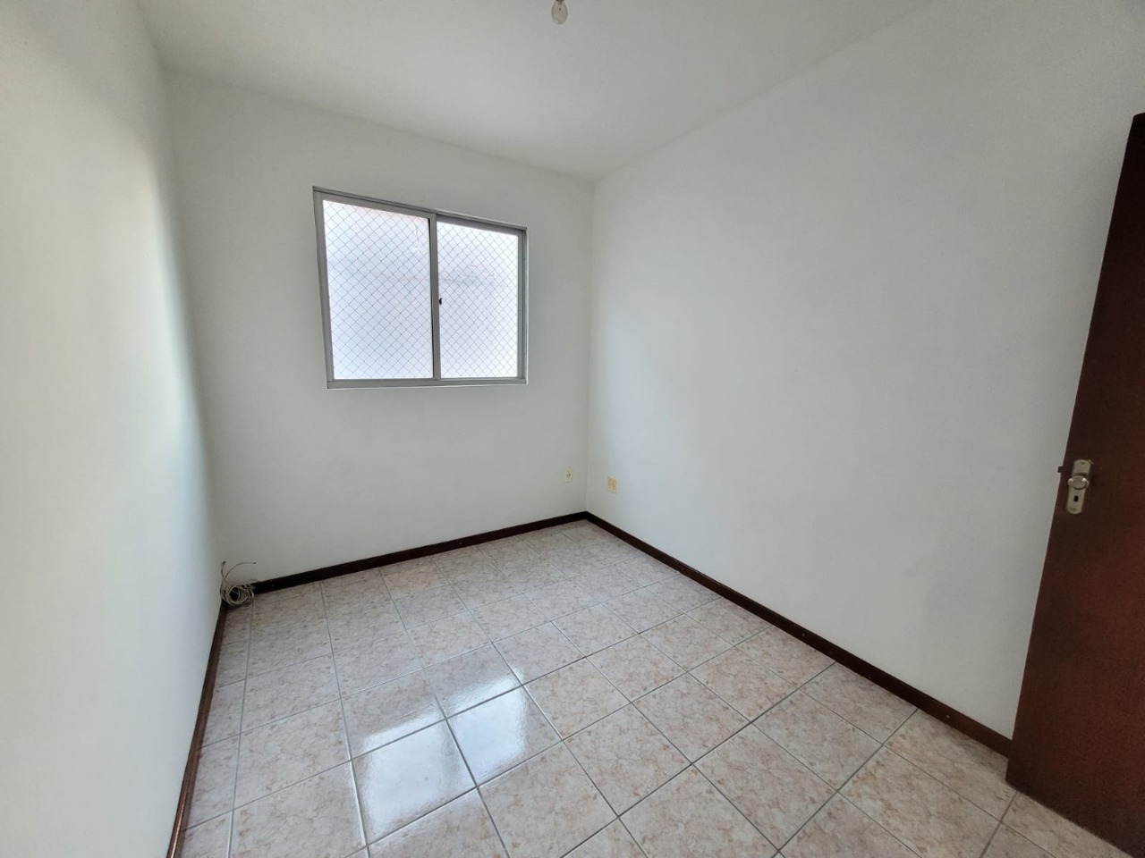 Apartamento à venda com 3 quartos, 75m² - Foto 10