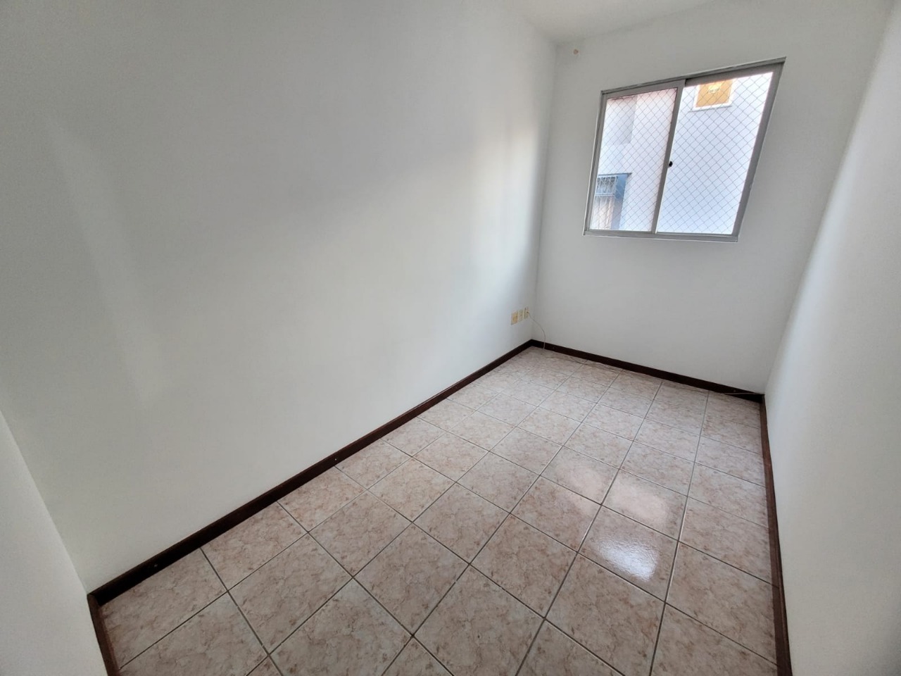 Apartamento à venda com 3 quartos, 75m² - Foto 12