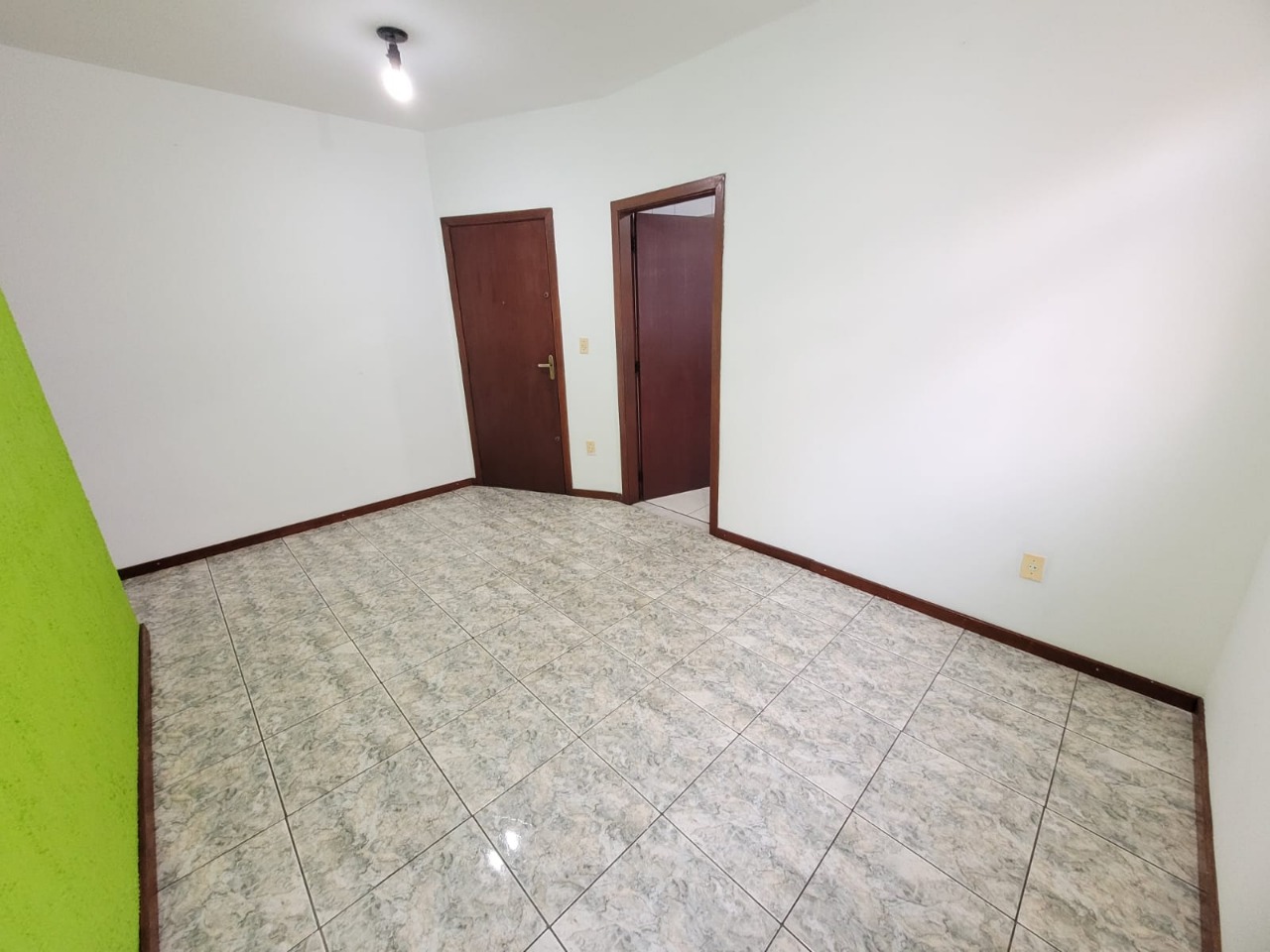 Apartamento à venda com 3 quartos, 75m² - Foto 3