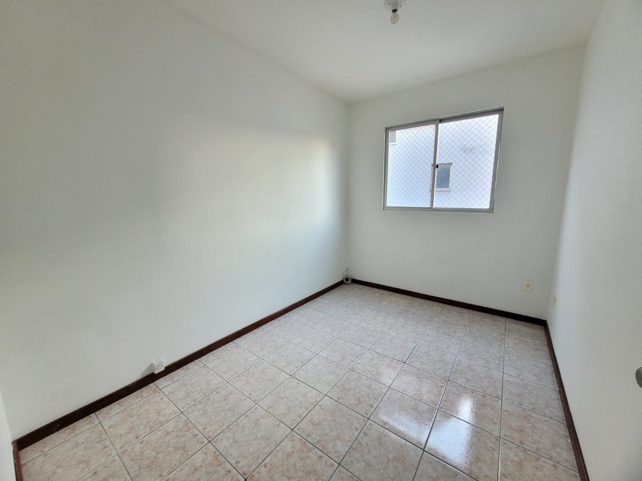 Apartamento à venda com 3 quartos, 75m² - Foto 13