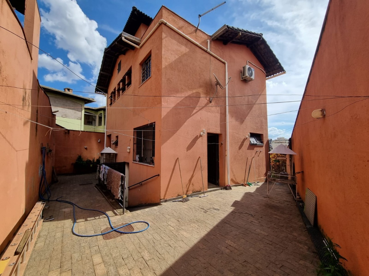 Casa à venda com 2 quartos, 245m² - Foto 22