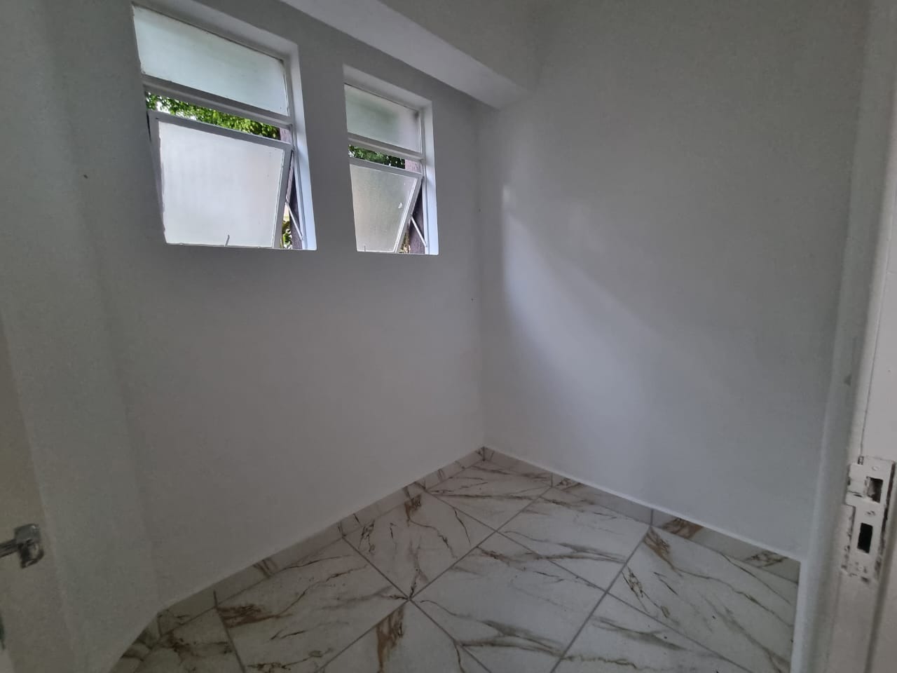 Apartamento à venda com 2 quartos, 69m² - Foto 13