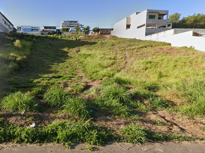 Terreno à venda, 300m² - Foto 1