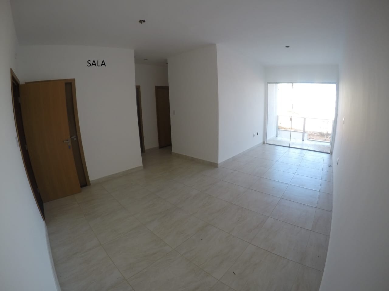 Apartamento à venda com 2 quartos, 64m² - Foto 2