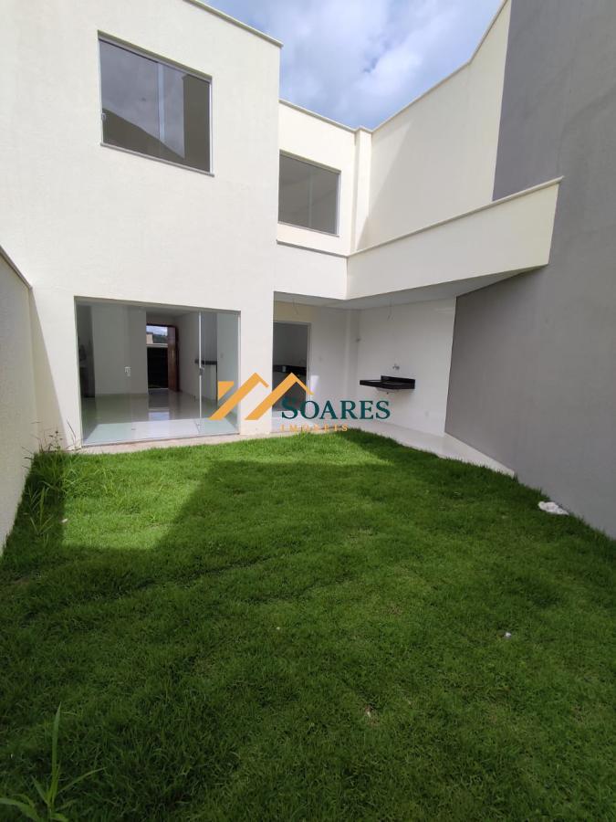 Casa à venda com 3 quartos, 115m² - Foto 2