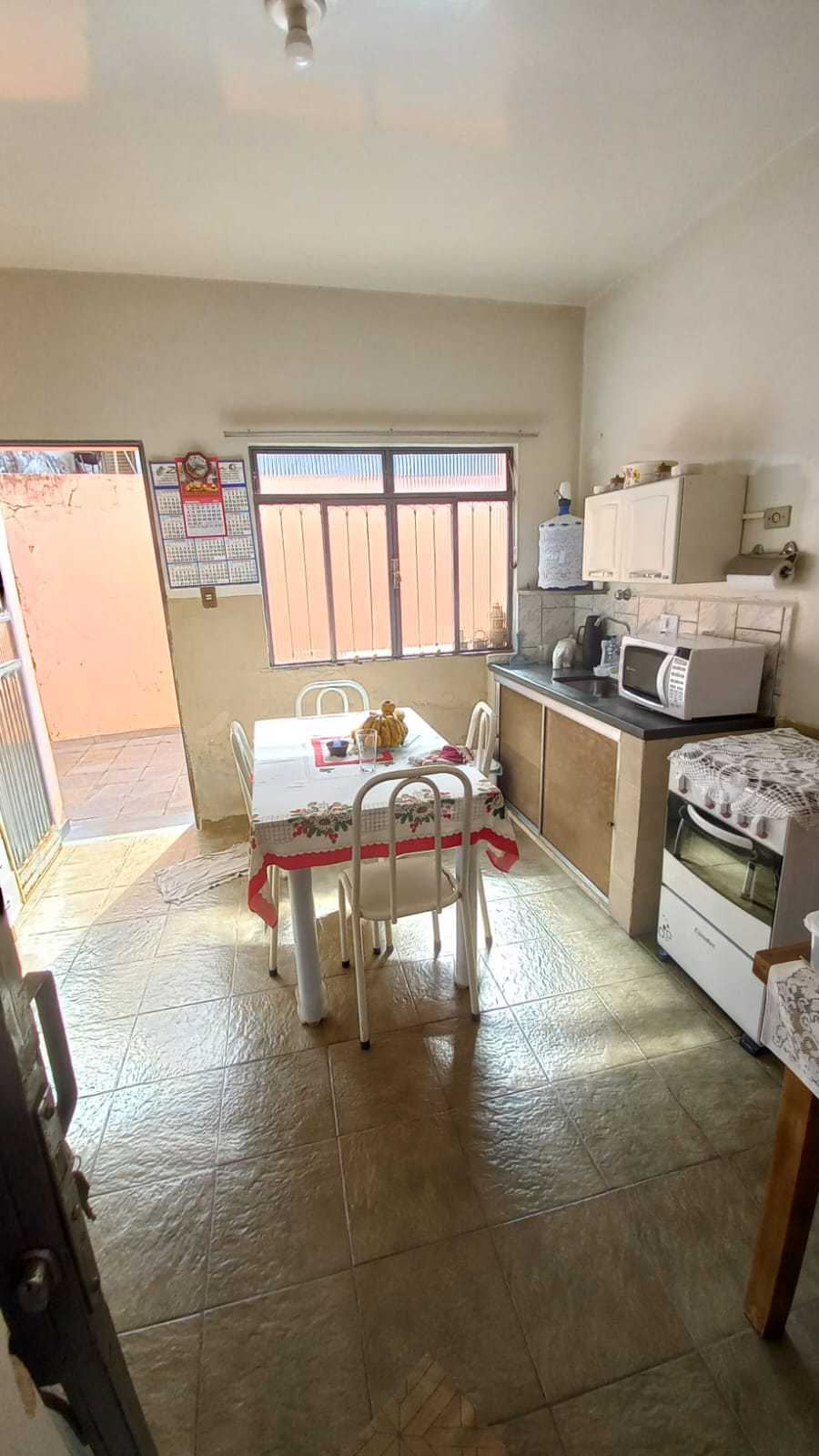 Casa à venda com 3 quartos, 300m² - Foto 9