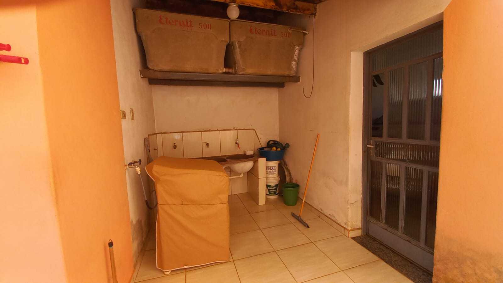 Casa à venda com 3 quartos, 300m² - Foto 25