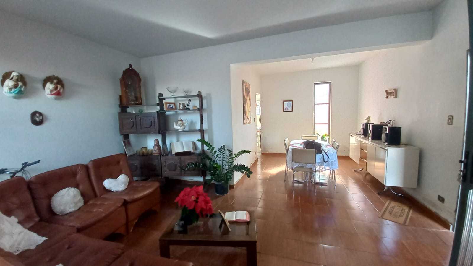 Casa à venda com 3 quartos, 300m² - Foto 7