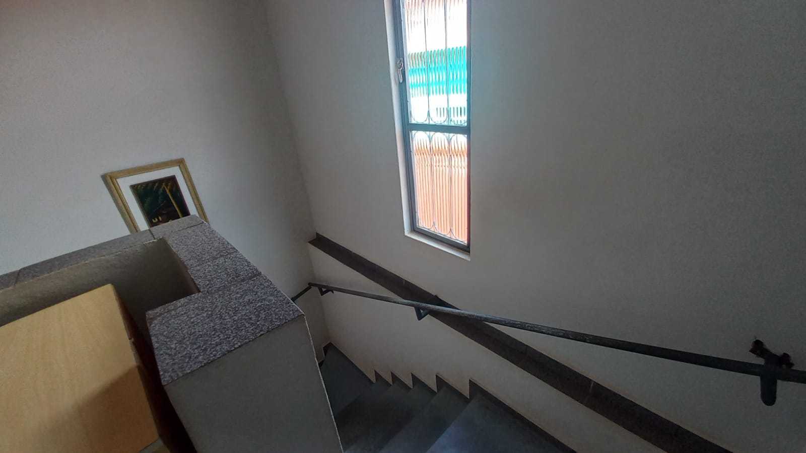 Casa à venda com 3 quartos, 300m² - Foto 11