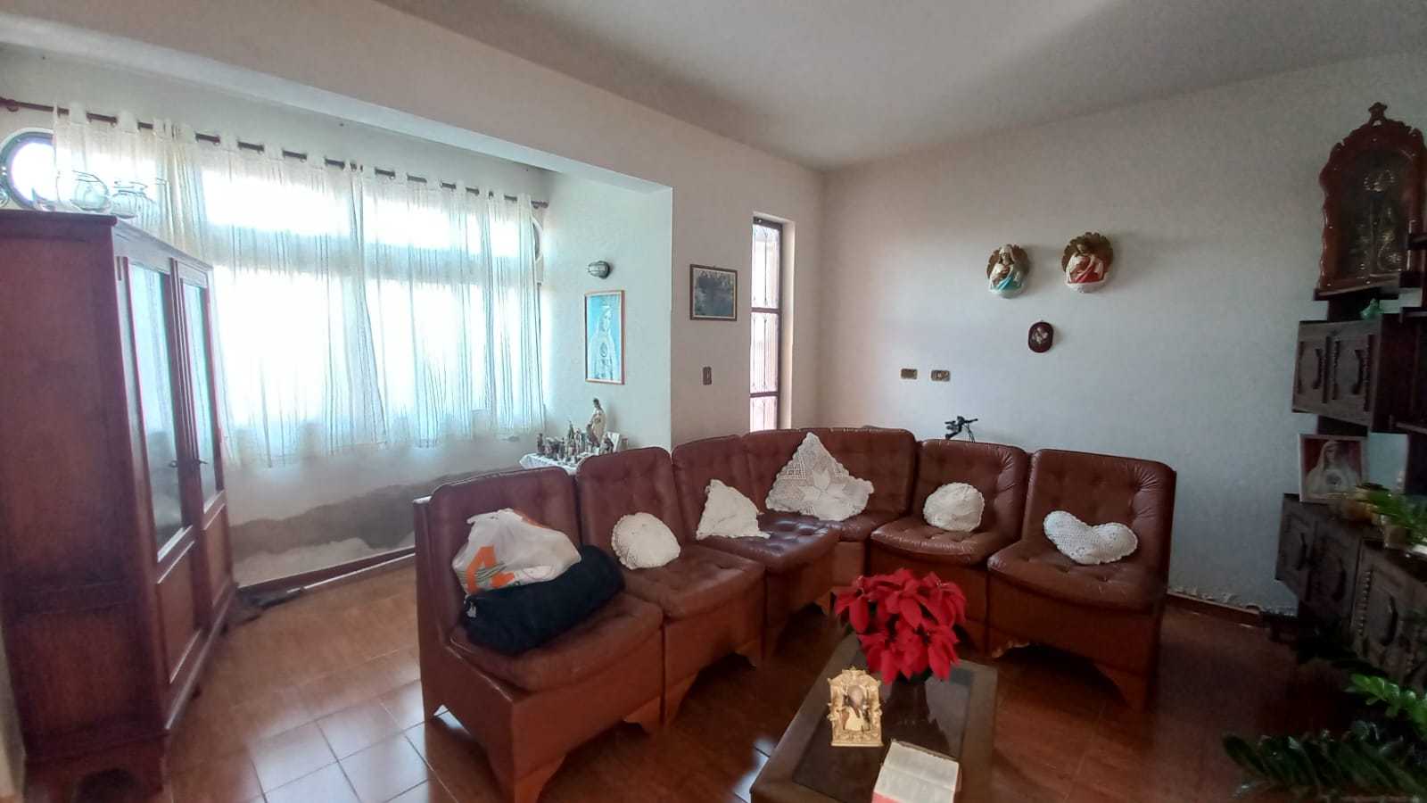 Casa à venda com 3 quartos, 300m² - Foto 5