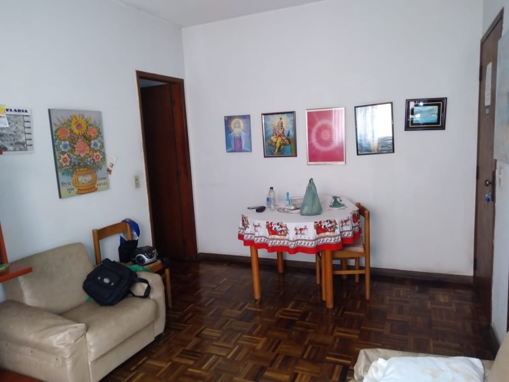 Apartamento à venda com 2 quartos, 65m² - Foto 2