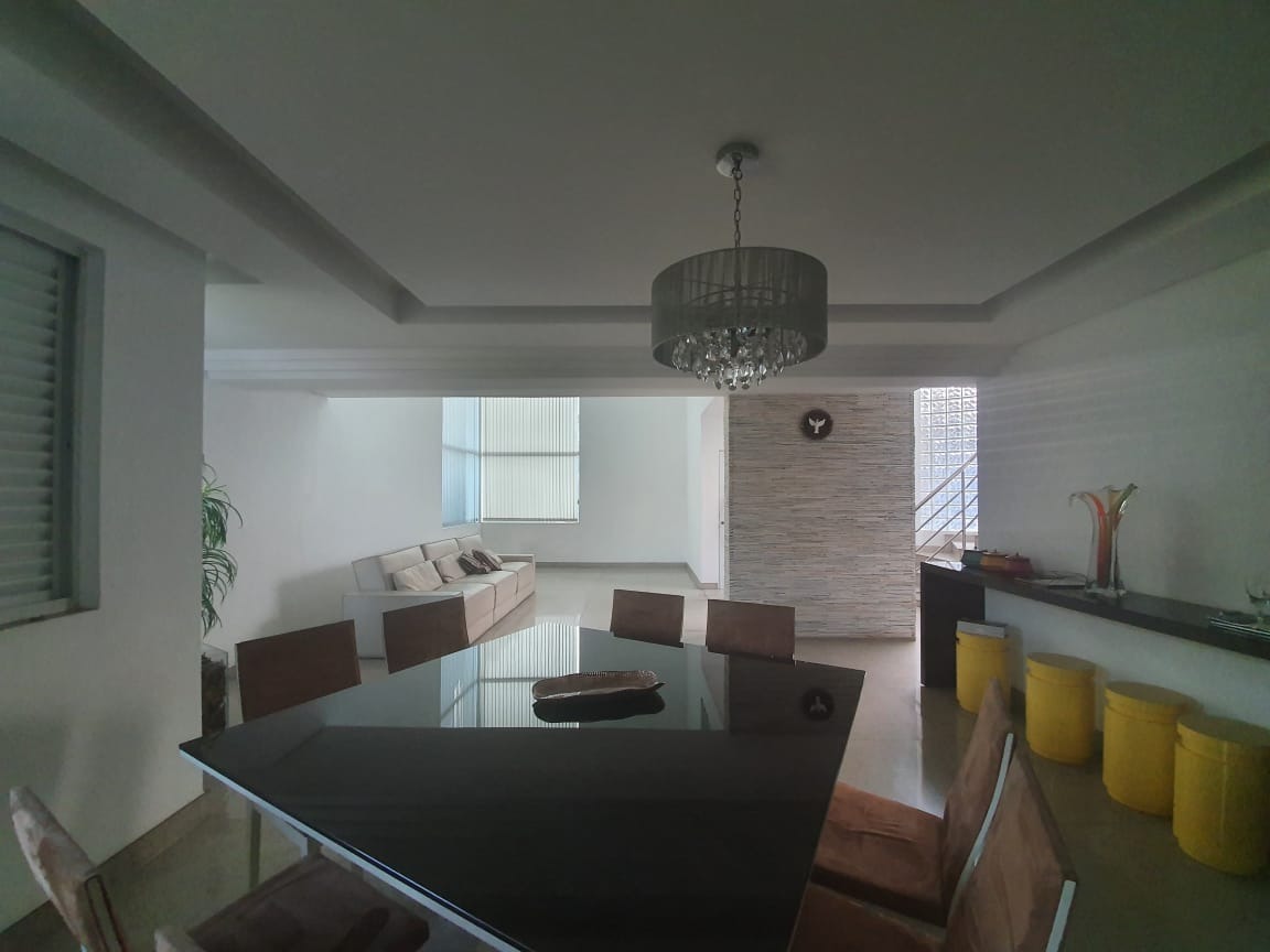 Casa à venda com 3 quartos, 540m² - Foto 5