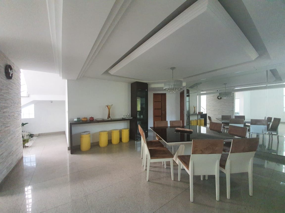 Casa à venda com 3 quartos, 540m² - Foto 4