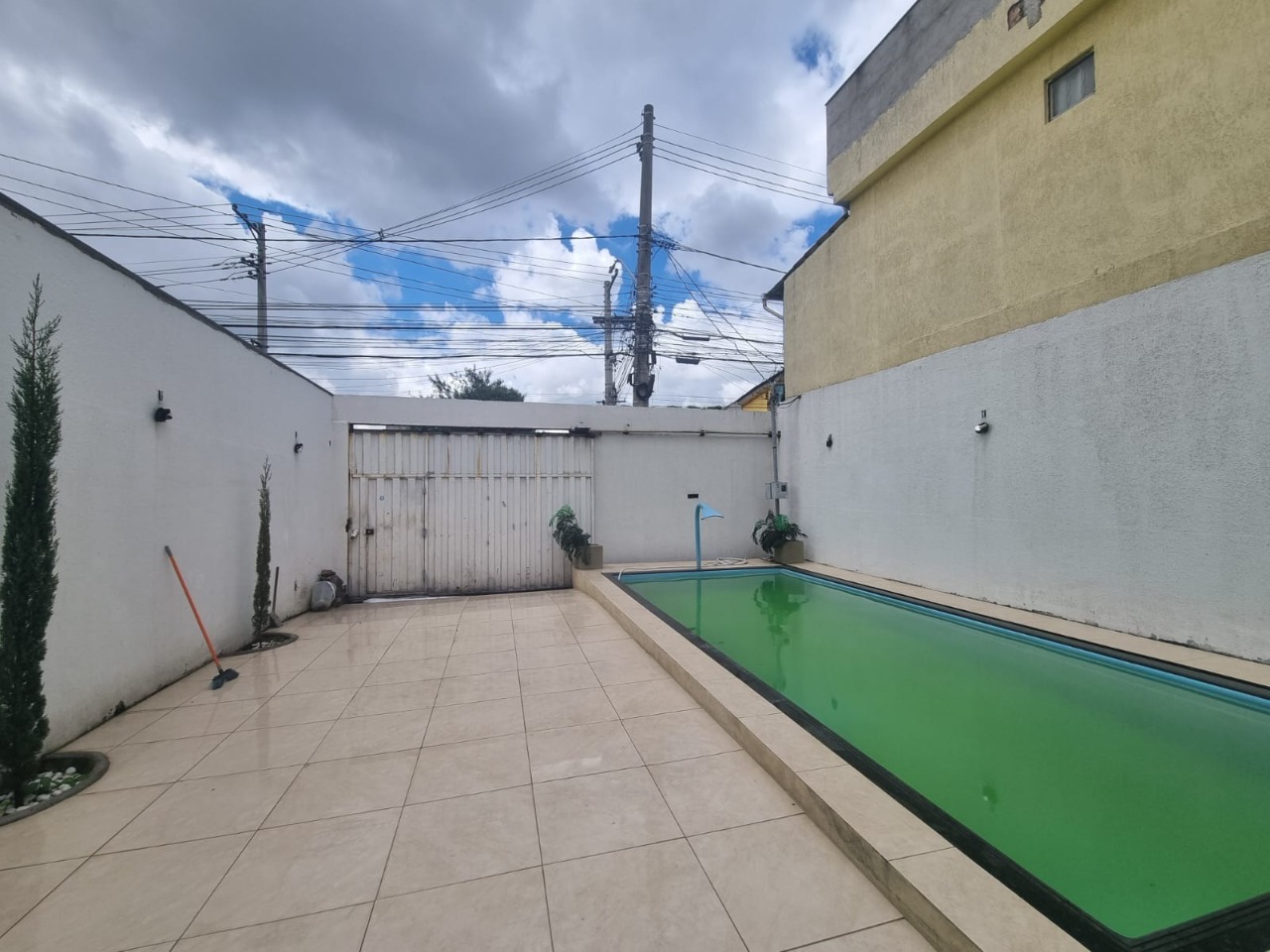 Casa à venda com 3 quartos, 220m² - Foto 3