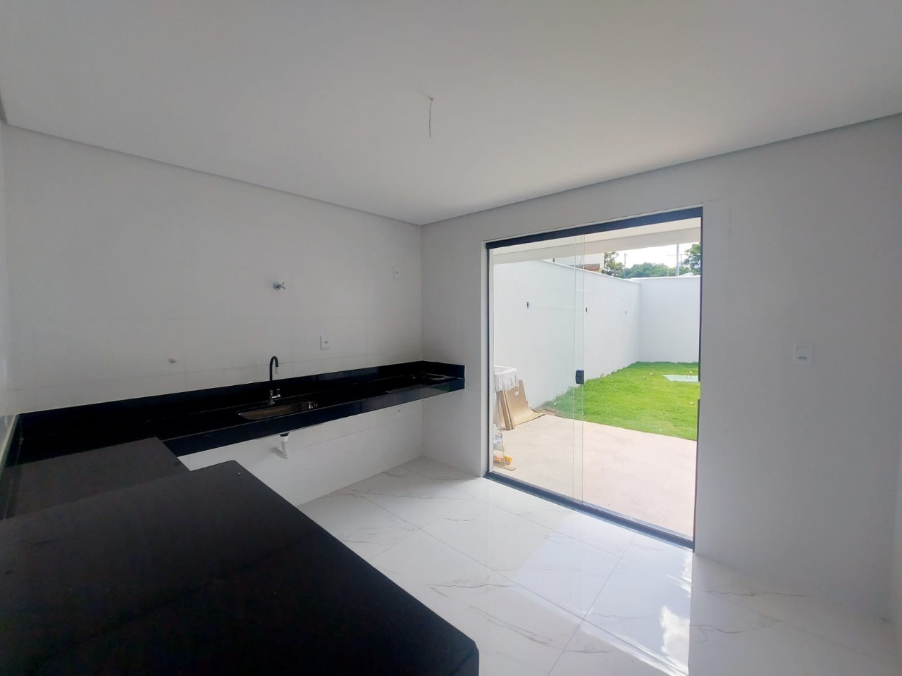 Casa à venda com 3 quartos, 205m² - Foto 8