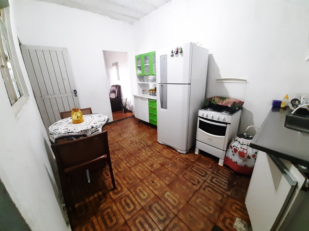 Casa à venda com 6 quartos, 327m² - Foto 11