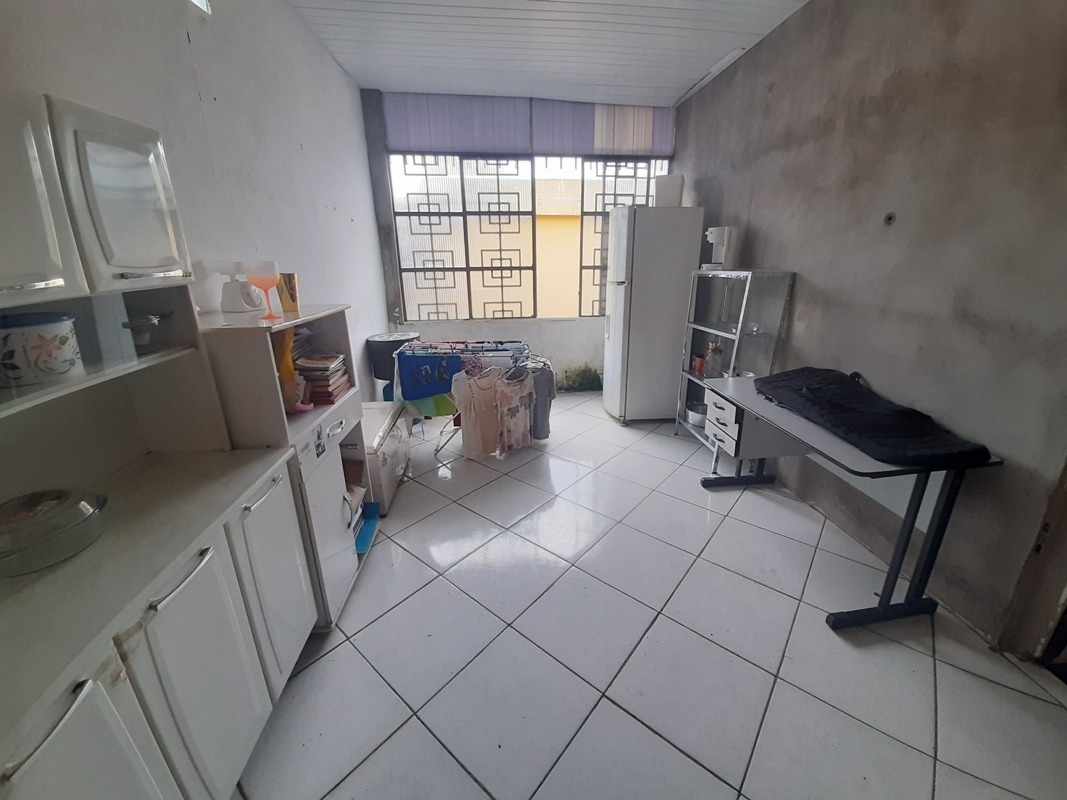 Casa à venda com 6 quartos, 327m² - Foto 21