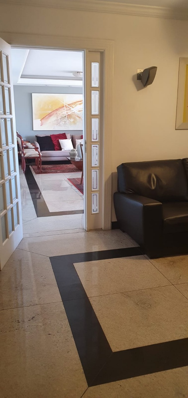 Apartamento à venda com 4 quartos, 194m² - Foto 11