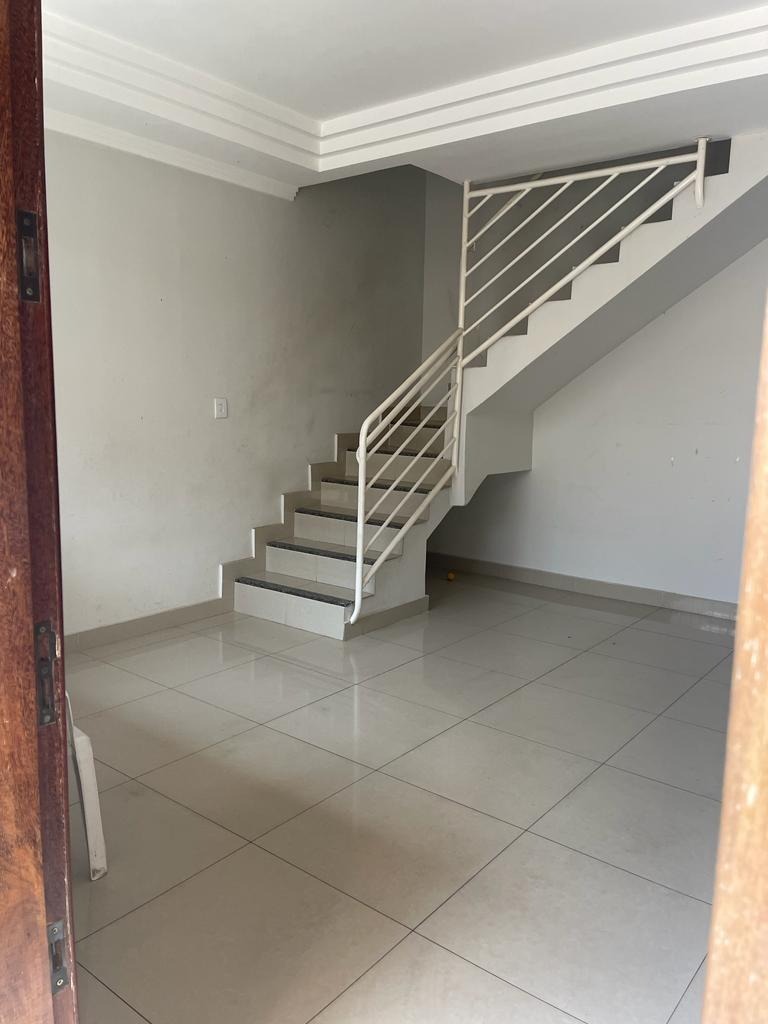 Casa à venda com 2 quartos, 50m² - Foto 5