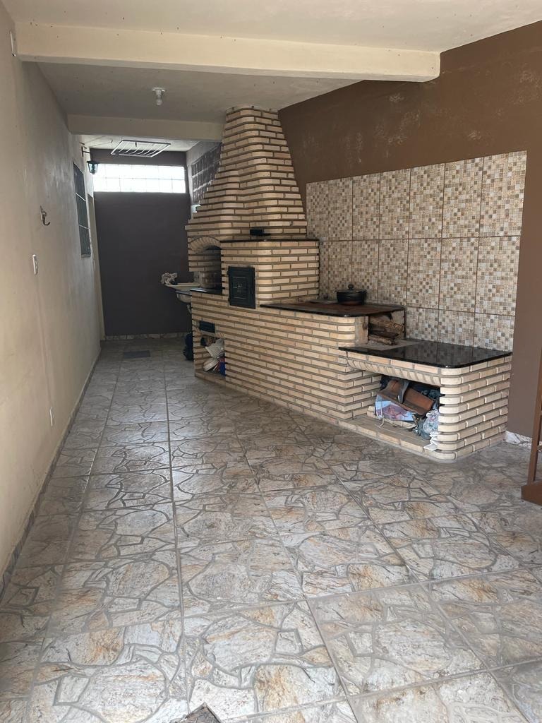 Casa à venda com 2 quartos, 50m² - Foto 1