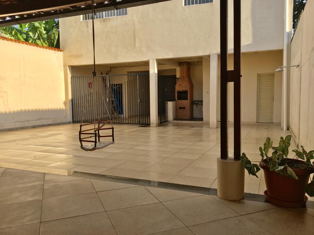 Casa à venda com 3 quartos, 400m² - Foto 3