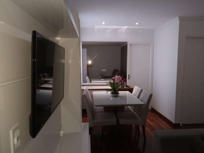 Apartamento à venda com 2 quartos, 68m² - Foto 1