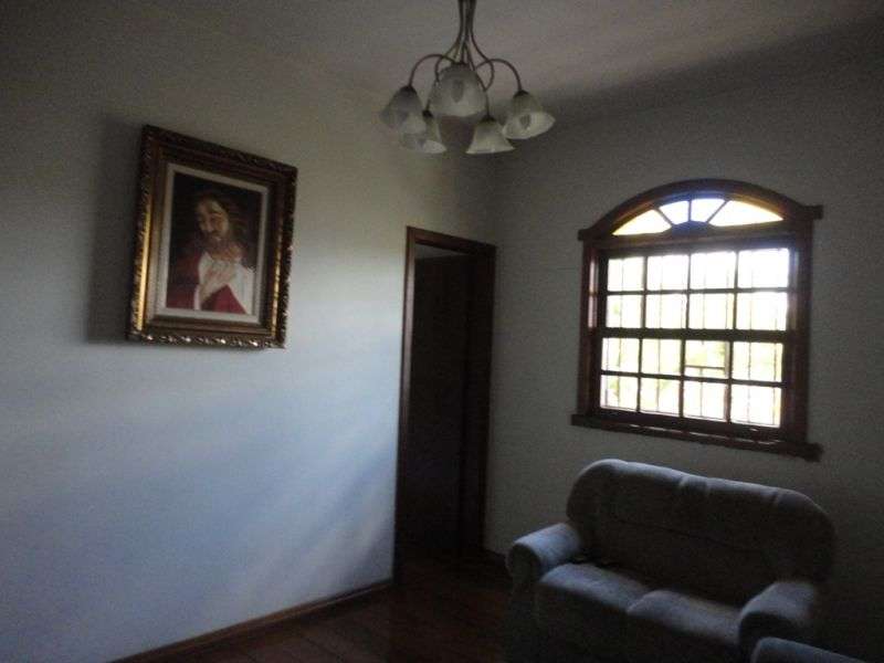 Casa à venda com 4 quartos, 196m² - Foto 3