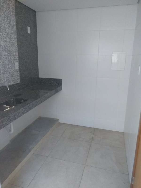 Apartamento à venda com 2 quartos, 67m² - Foto 7