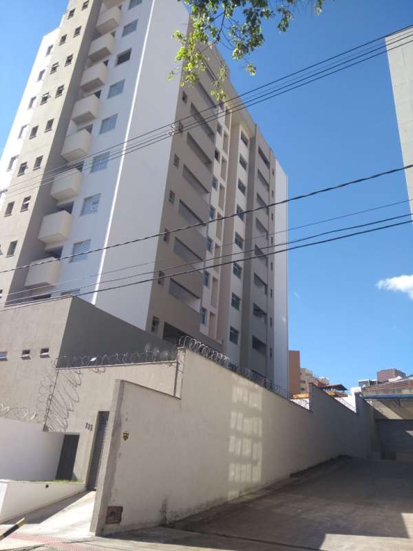 Apartamento à venda com 2 quartos, 67m² - Foto 1