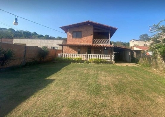 Casa à venda com 4 quartos, 195m² - Foto 1