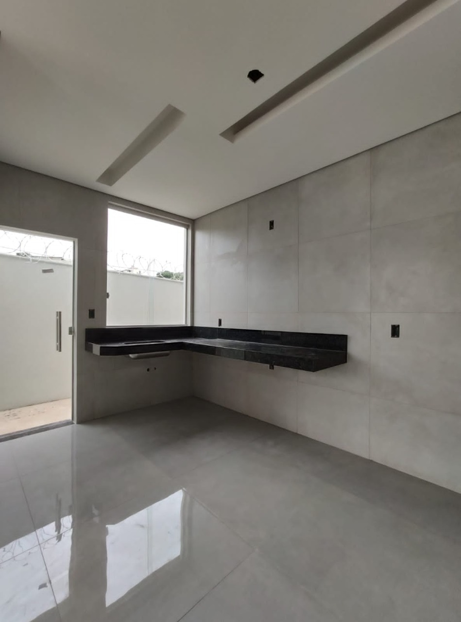 Casa à venda com 3 quartos, 87m² - Foto 5