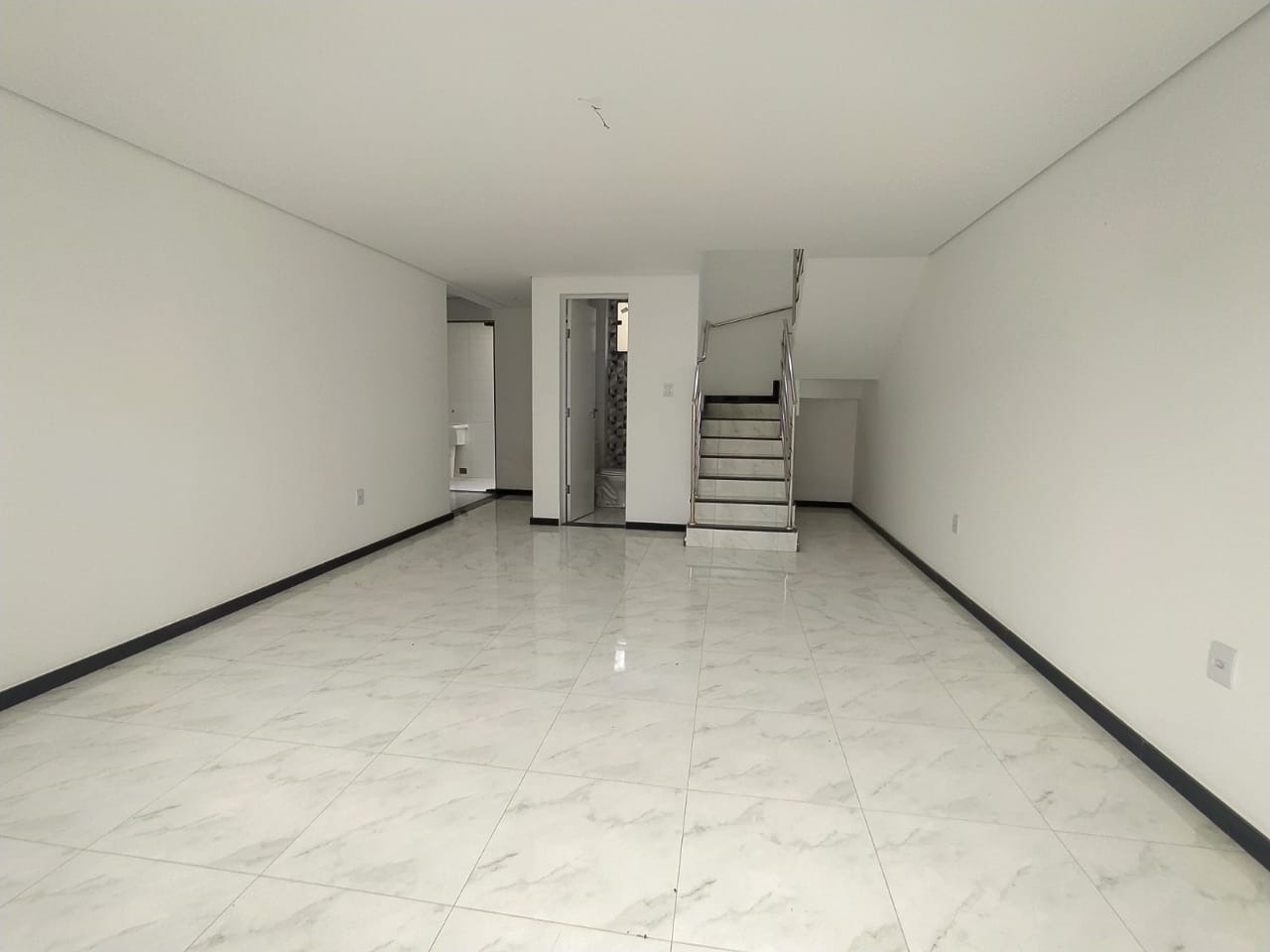 Casa à venda com 3 quartos, 120m² - Foto 5