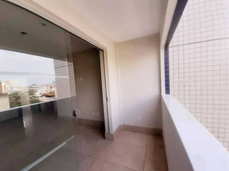 Apartamento à venda com 3 quartos, 80m² - Foto 1