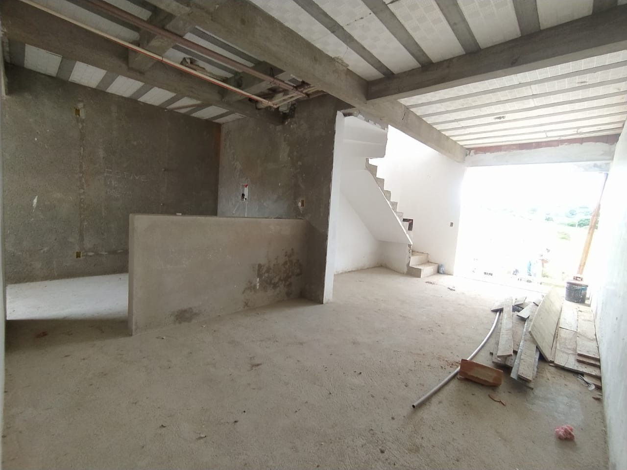 Casa à venda com 2 quartos, 90m² - Foto 14