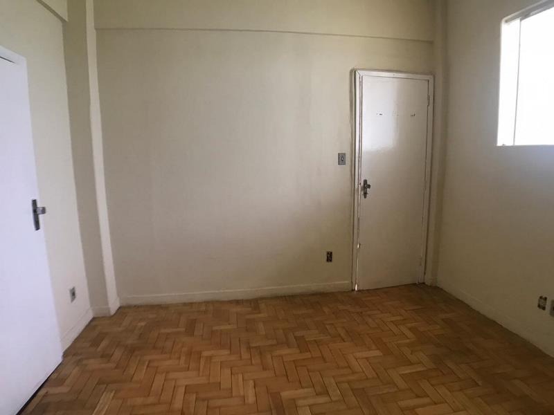 Apartamento à venda com 2 quartos, 69m² - Foto 7