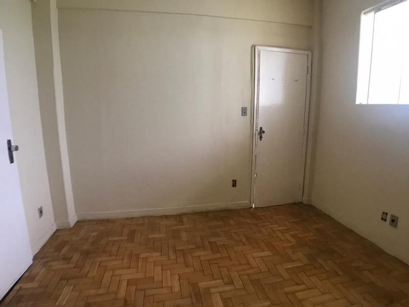 Apartamento à venda com 2 quartos, 69m² - Foto 8