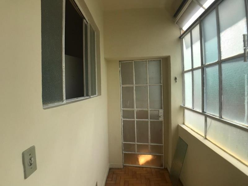 Apartamento à venda com 2 quartos, 69m² - Foto 13