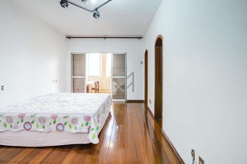 Apartamento à venda com 4 quartos, 250m² - Foto 3