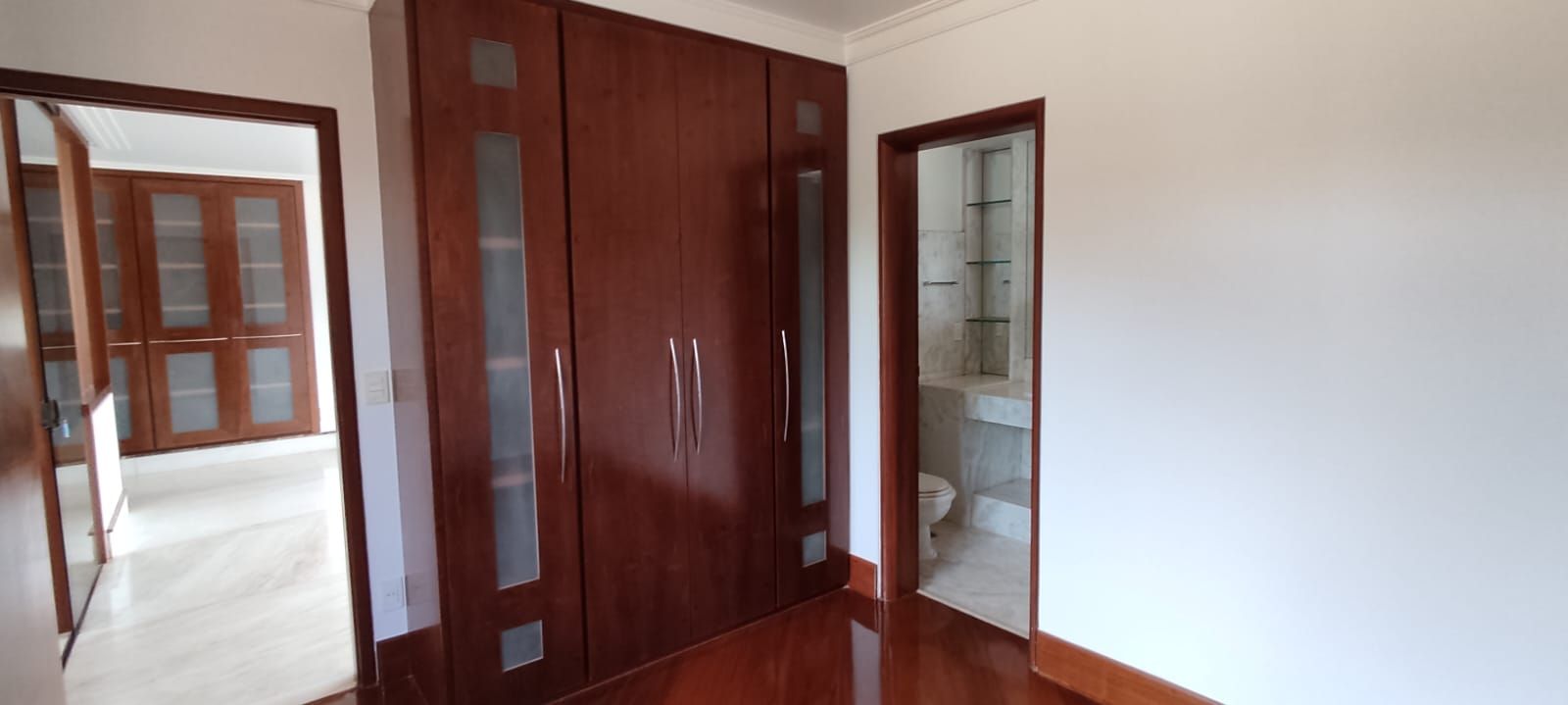 Casa para alugar com 5 quartos, 1584m² - Foto 13