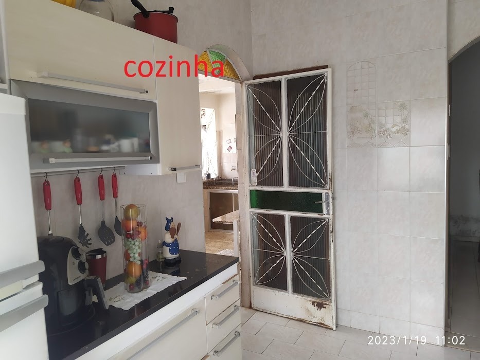 Casa à venda com 3 quartos, 360m² - Foto 23