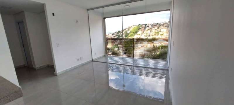 Apartamento à venda com 2 quartos, 61m² - Foto 2