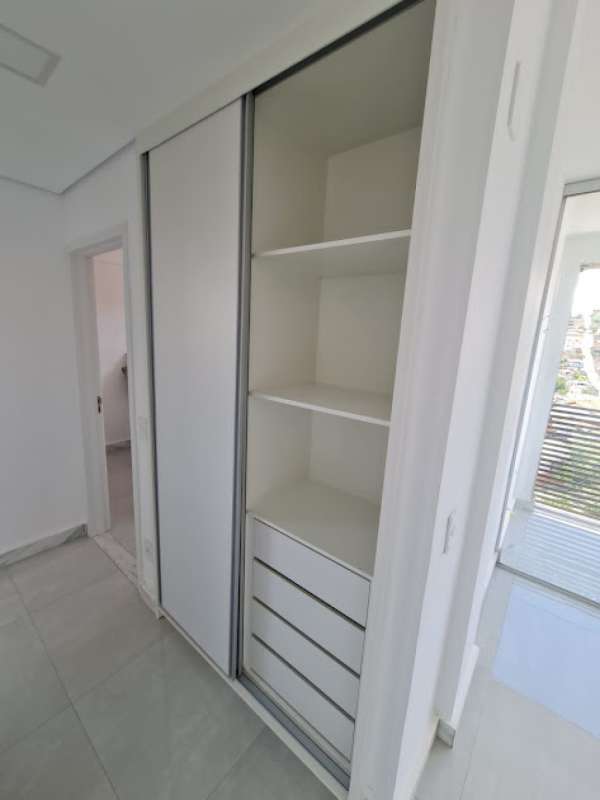 Apartamento à venda com 2 quartos, 61m² - Foto 3