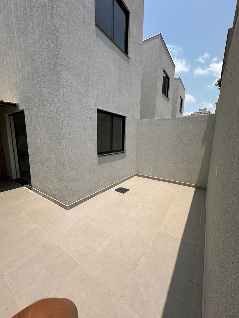 Casa à venda com 3 quartos, 114m² - Foto 5