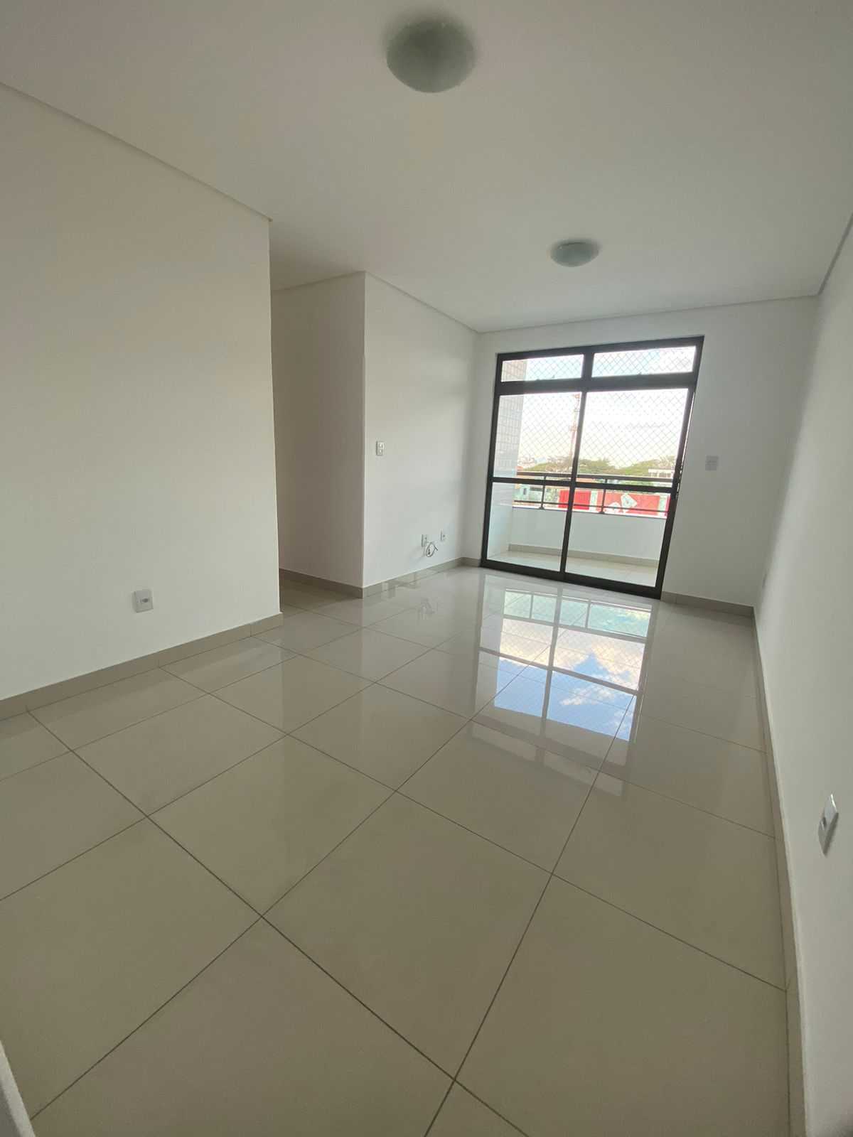 Apartamento à venda com 3 quartos, 75m² - Foto 1