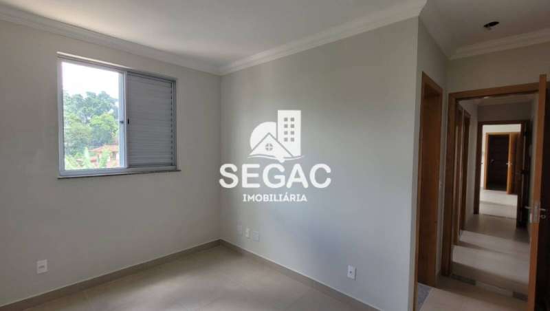 Apartamento à venda com 2 quartos, 60m² - Foto 2