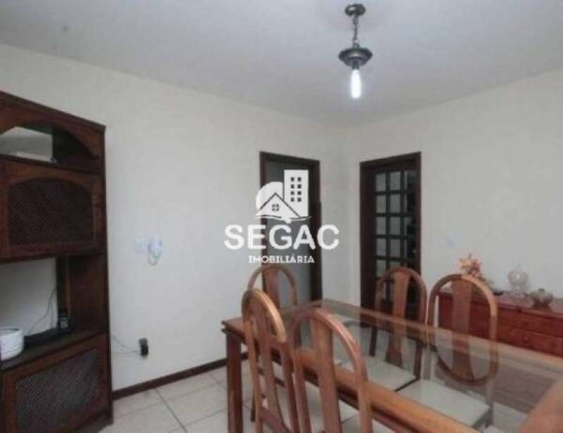 Casa à venda com 4 quartos, 350m² - Foto 10