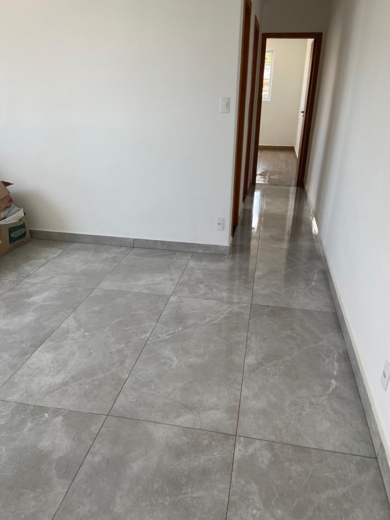 Apartamento à venda com 2 quartos, 70m² - Foto 3