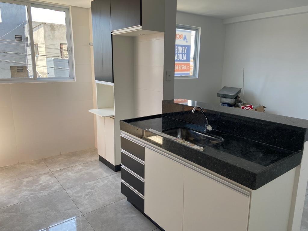 Apartamento à venda com 2 quartos, 70m² - Foto 1