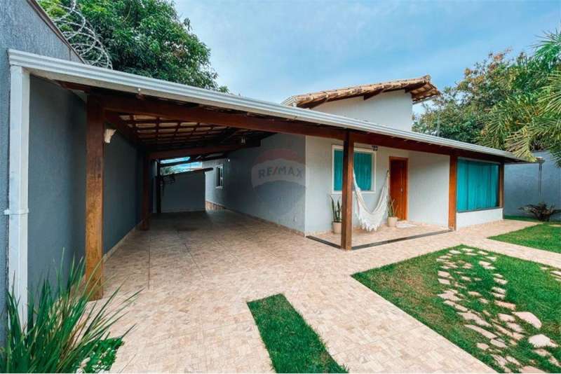 Casa à venda com 3 quartos, 360m² - Foto 2