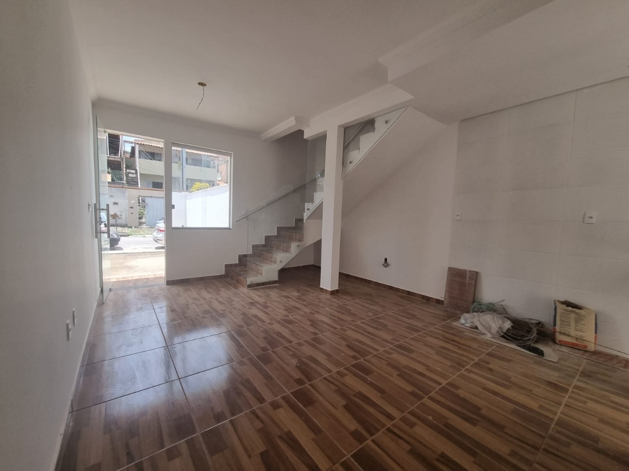 Casa à venda com 2 quartos, 60m² - Foto 2